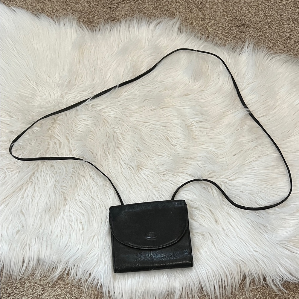 XS fossil black leather crossbody thin strap